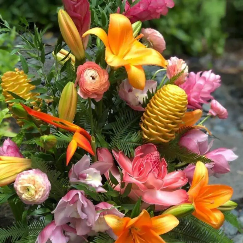 A bouquet of flowers in the shape of a pineapple.